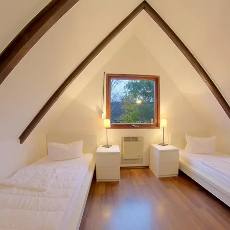 Se Opi-huck-stroot 9 Vakantiehuis *